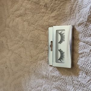 Eyelashes